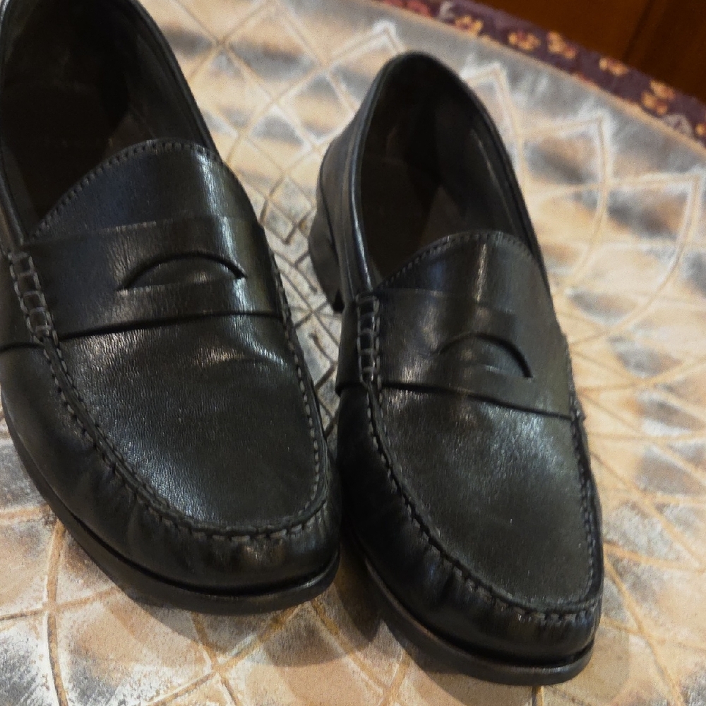 Cole Haan Black Leather Loafers In Pristine Condition, Size 9.5
